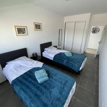 Casa Felino Nadadouro