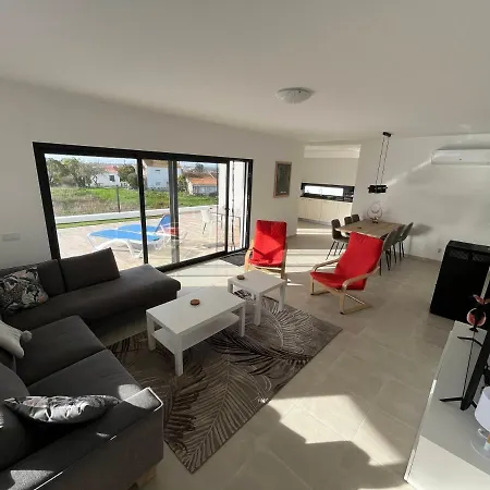 Casa Felino Nadadouro