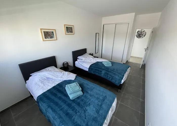 Casa Felino Nadadouro